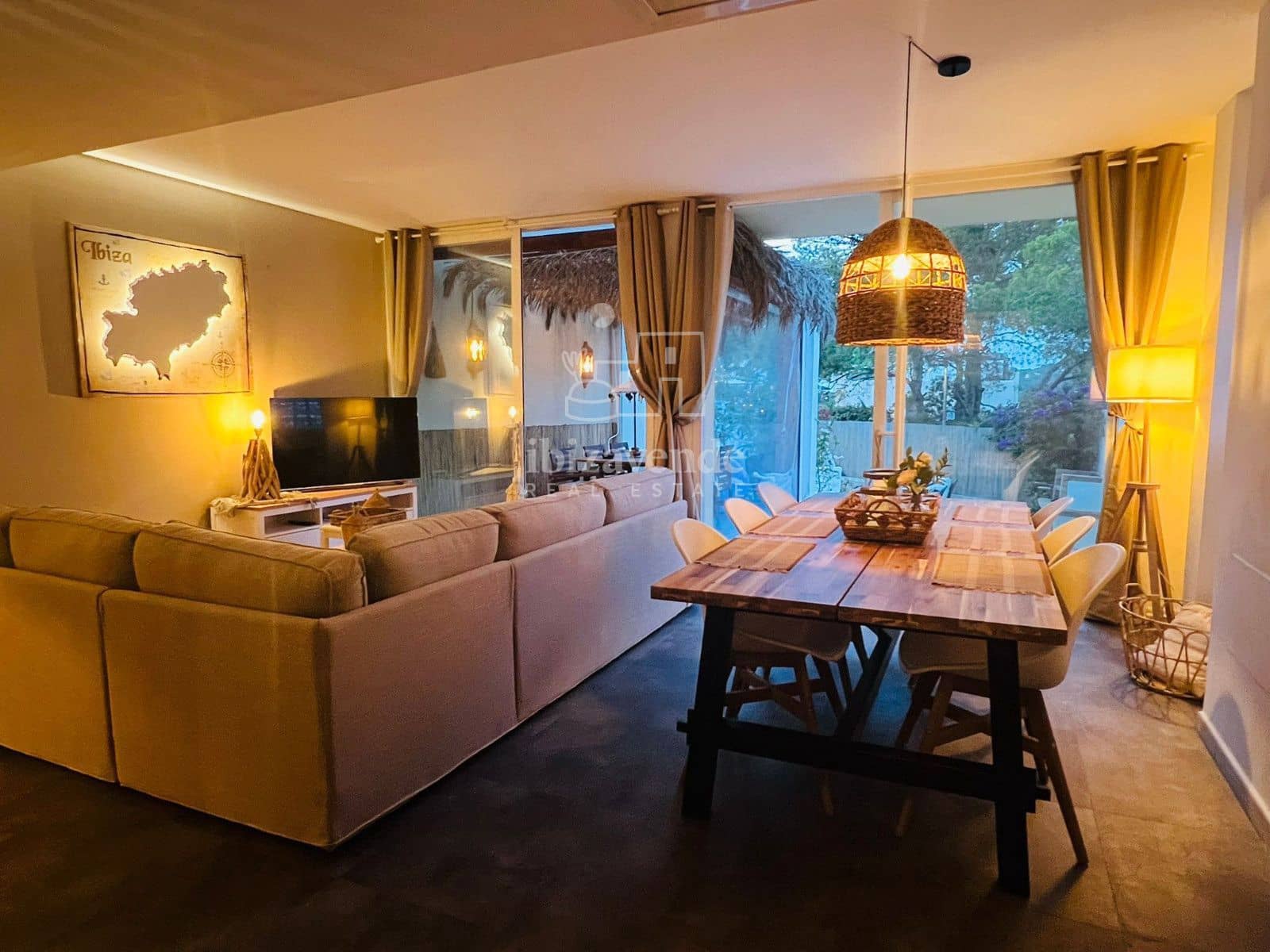 Chalet de 3 habitaciones en Cala Vadella en alquiler con piscina garaje - 6.800 € (Ref: 9263380)