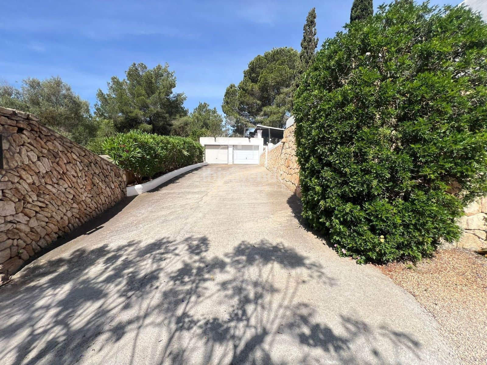 4 quarto Moradia para arrendar em Can Furnet com piscina garagem - 2 900 € (Ref: 9265054)