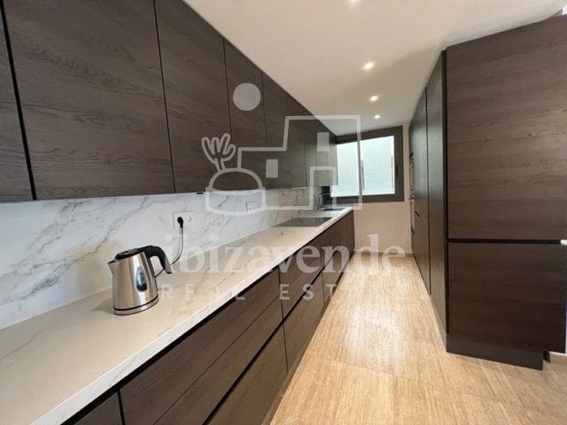 2 quarto Apartamento para arrendar em Ibiza / Eivissa cidade com piscina garagem - 2 000 € (Ref: 9285758)