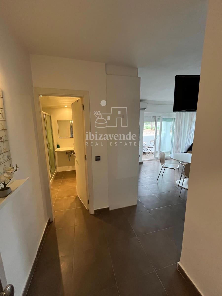 1 sovrum Lägenhet att hyra i Cala Vadella med pool - 1 200 € (Ref: 9295966)