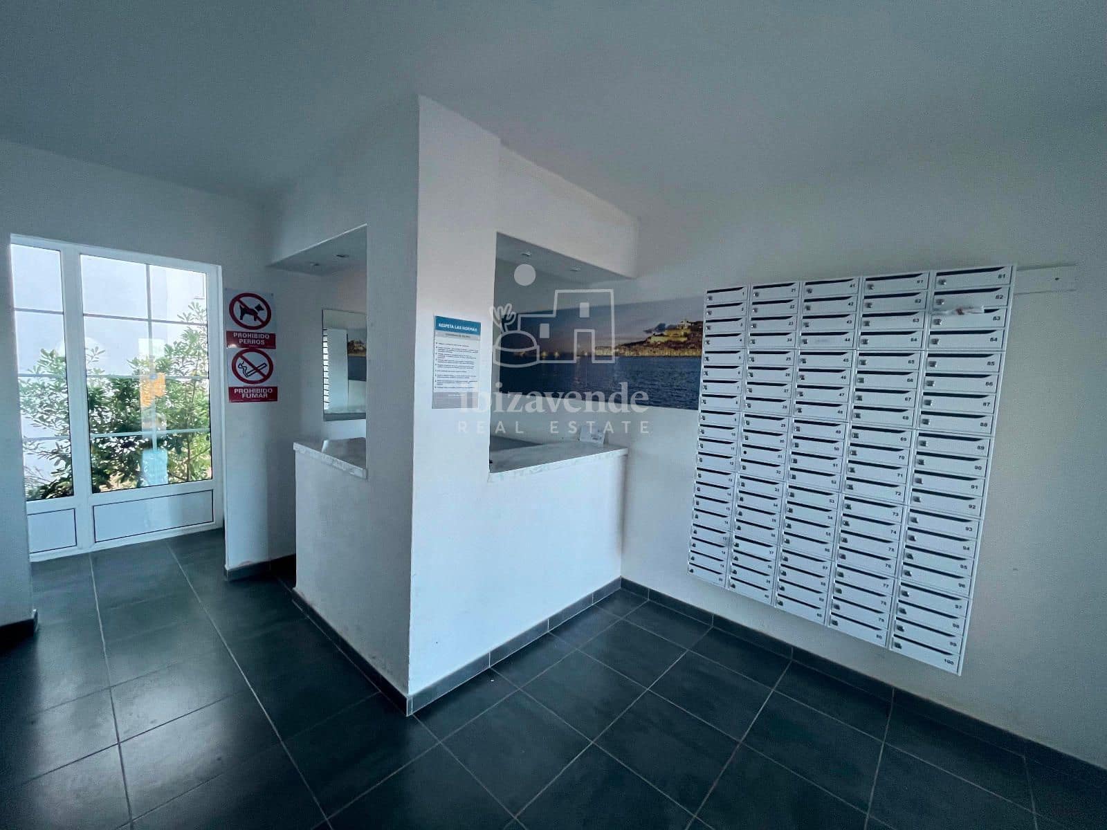 1 sovrum Lägenhet att hyra i Cala Vadella med pool - 1 200 € (Ref: 9295966)