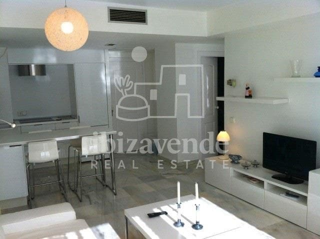 1 bedroom Flat for rent in Ibiza / Eivissa town with pool garage - € 1,100 (Ref: 9307246)