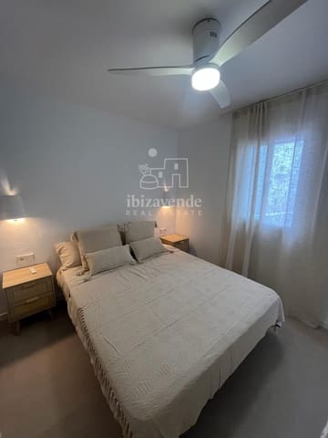 1 bedroom Flat for rent in La Siesta, Santa Eulalia / Santa Eularia with pool - € 1,600 (Ref: 9319946)