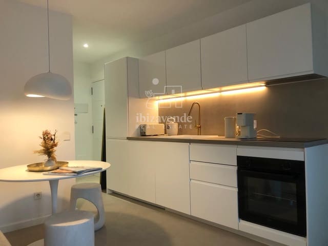 1 bedroom Flat for rent in La Siesta, Santa Eulalia / Santa Eularia with pool - € 1,600 (Ref: 9319946)