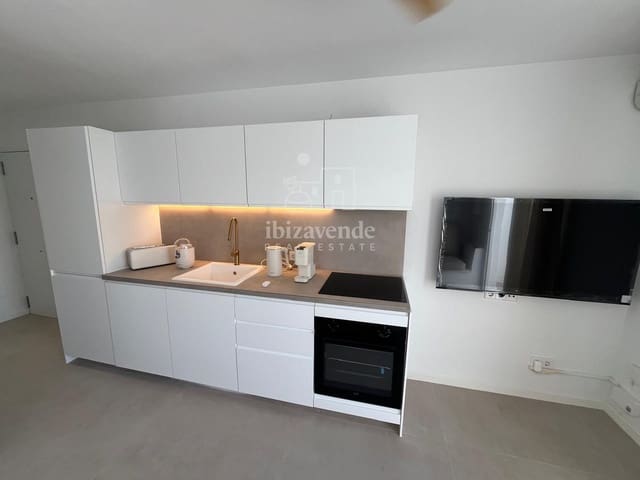 1 bedroom Flat for rent in La Siesta, Santa Eulalia / Santa Eularia with pool - € 1,600 (Ref: 9319946)
