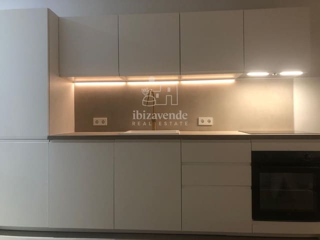 1 bedroom Flat for rent in La Siesta, Santa Eulalia / Santa Eularia with pool - € 1,600 (Ref: 9319946)