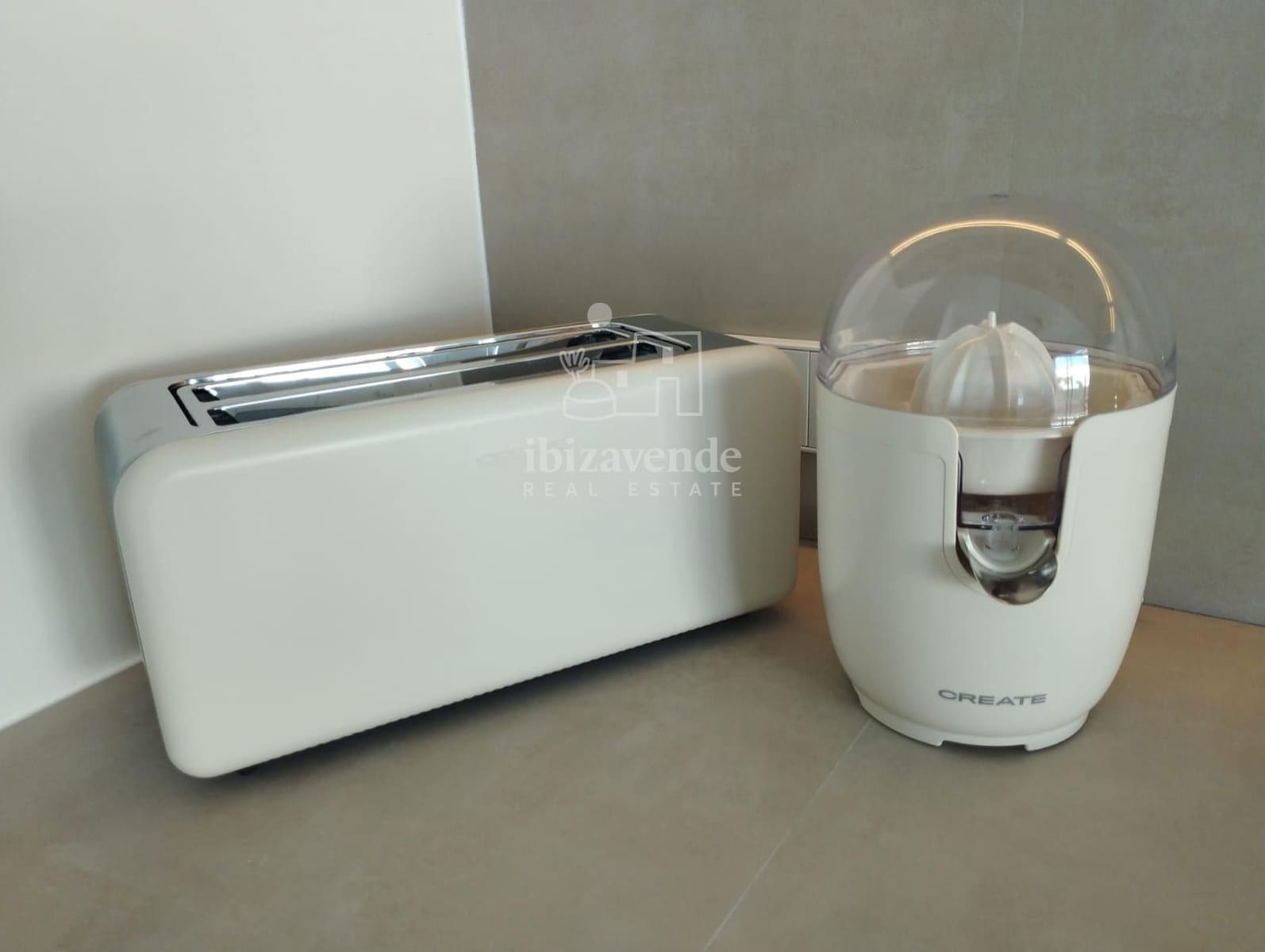 1 soveværelse Lejlighed til leje i La Siesta med swimmingpool - € 1.600 (Ref: 9319946)