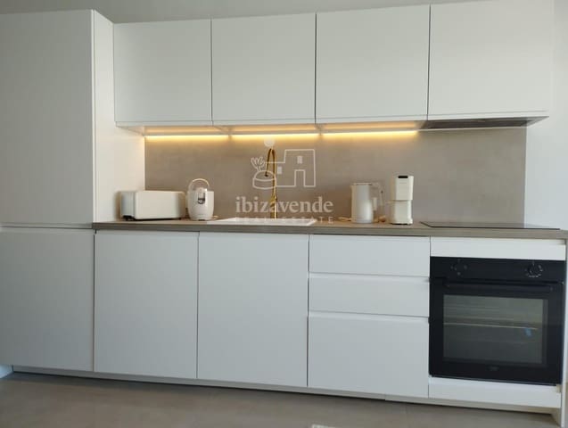 1 bedroom Flat for rent in La Siesta, Santa Eulalia / Santa Eularia with pool - € 1,600 (Ref: 9319946)