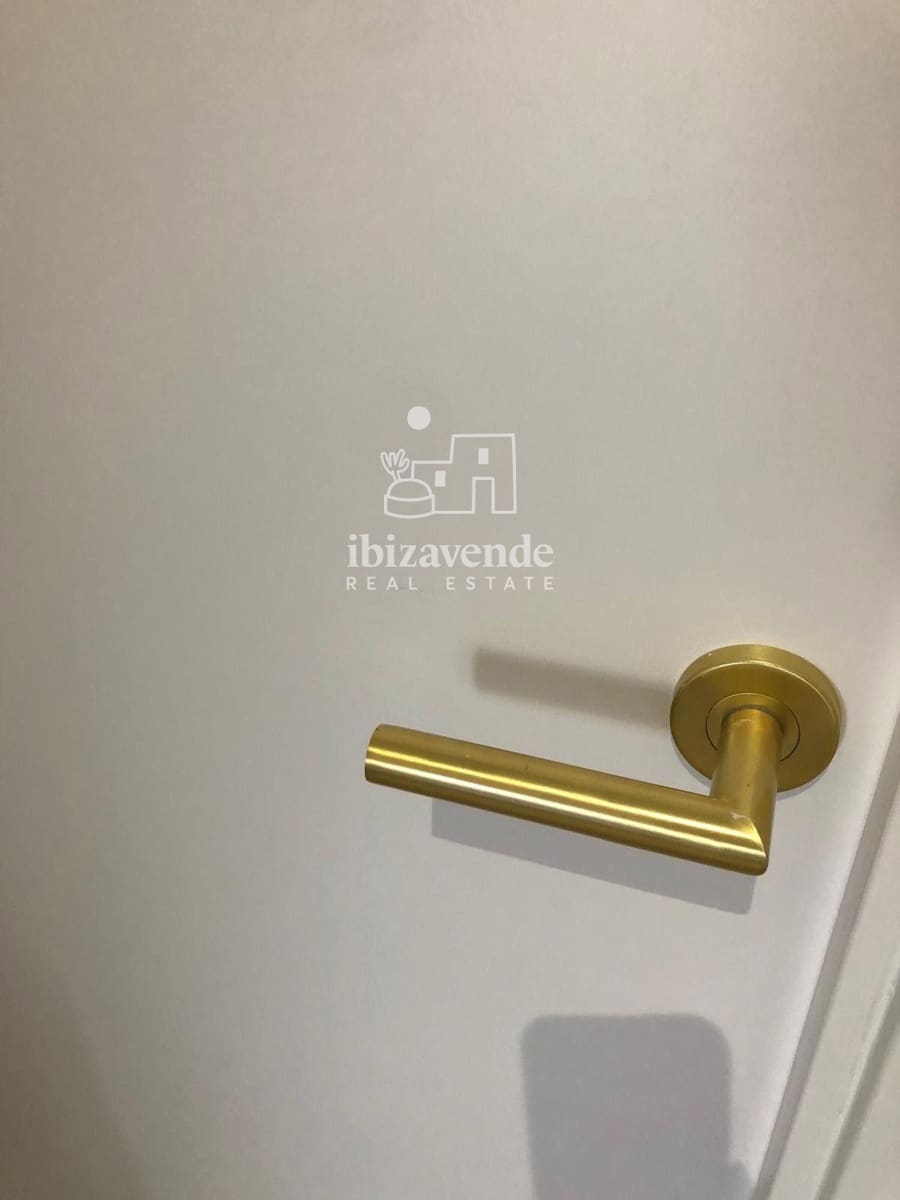 1 soveværelse Lejlighed til leje i La Siesta med swimmingpool - € 1.600 (Ref: 9319946)