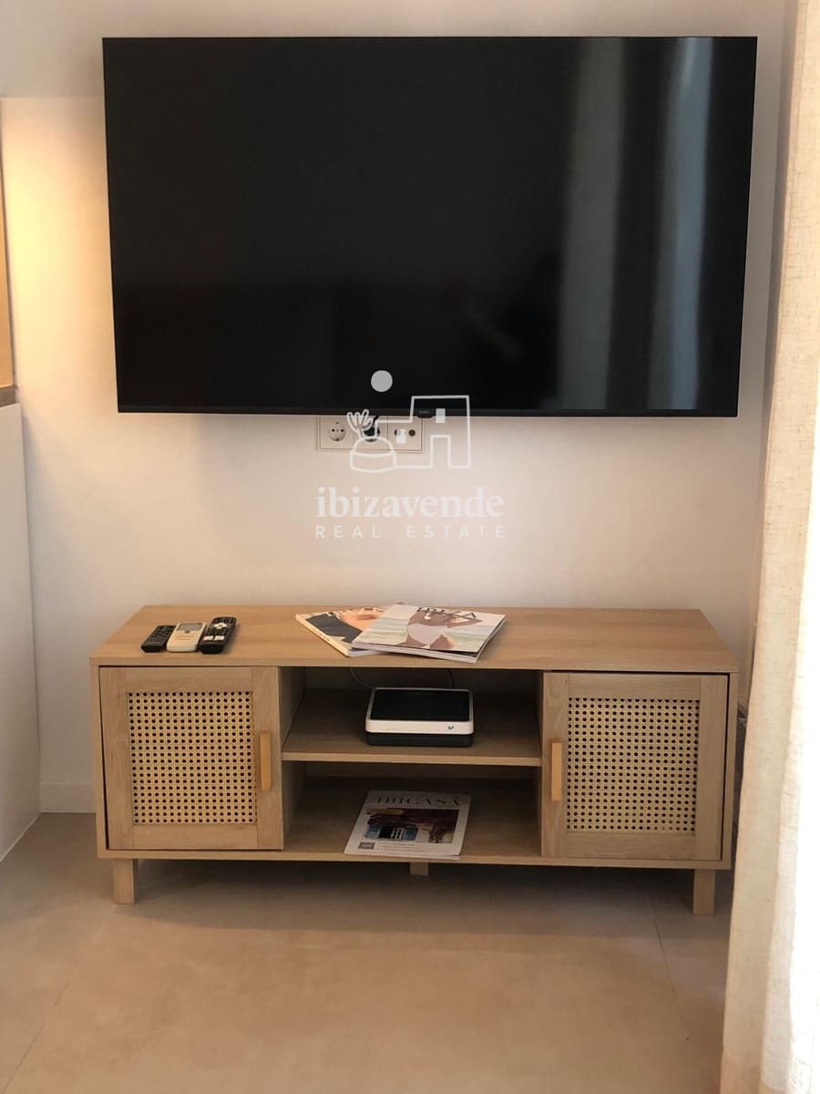 1 soveværelse Lejlighed til leje i La Siesta med swimmingpool - € 1.600 (Ref: 9319946)