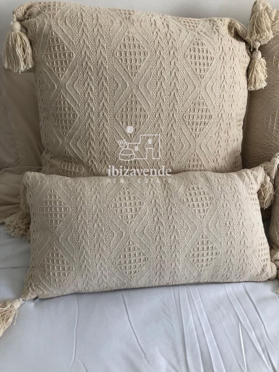 1 soveværelse Lejlighed til leje i La Siesta med swimmingpool - € 1.600 (Ref: 9319946)