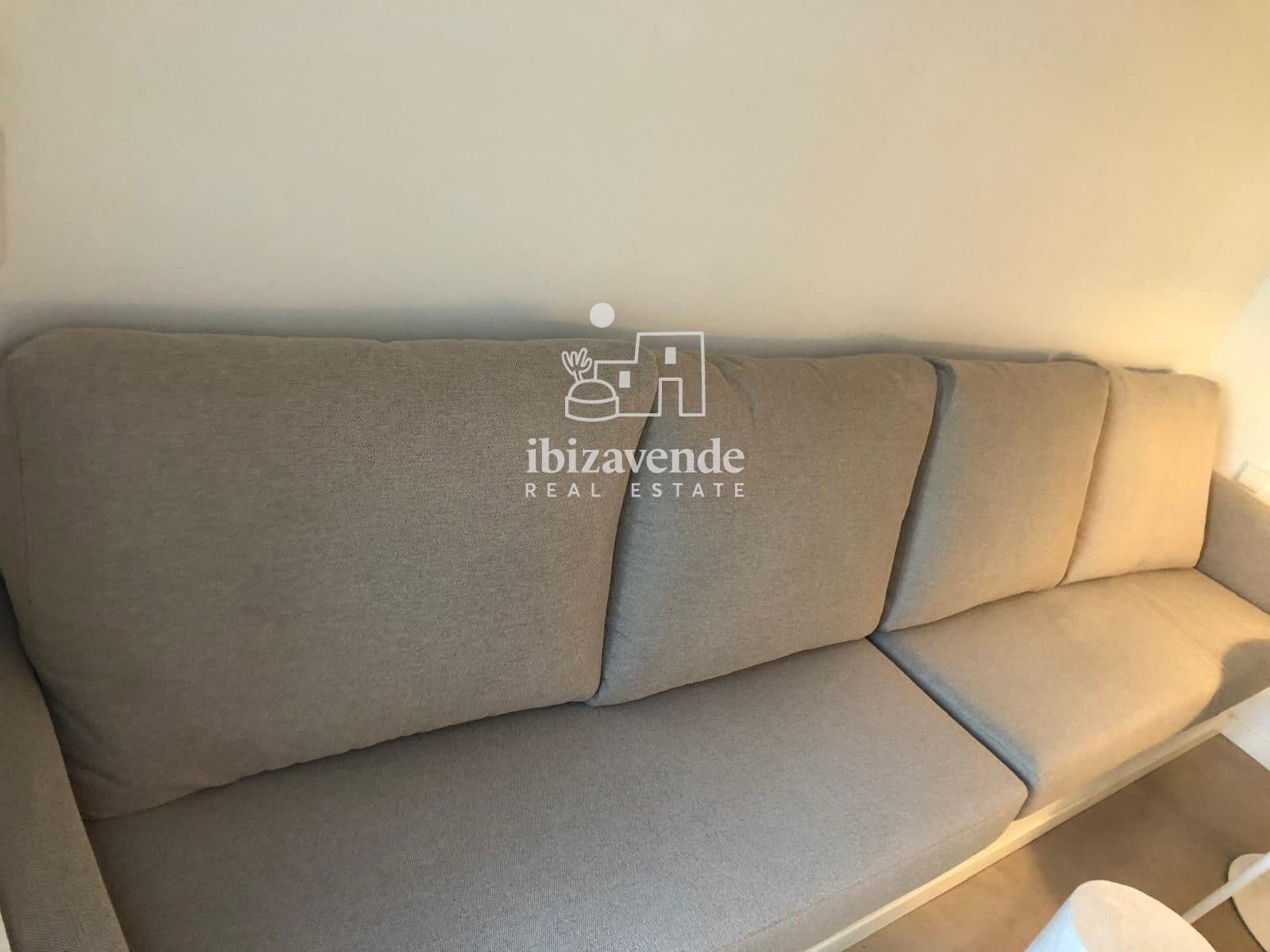 1 soveværelse Lejlighed til leje i La Siesta med swimmingpool - € 1.600 (Ref: 9319946)