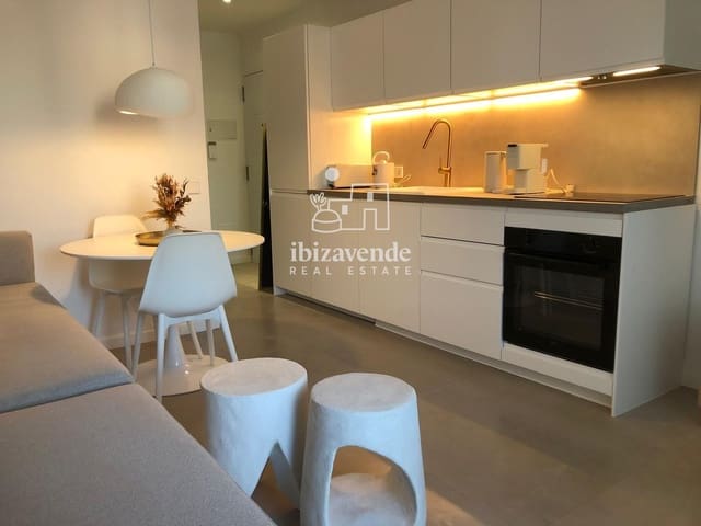 1 soveværelse Lejlighed til leje i La Siesta, Santa Eulalia / Santa Eularia med swimmingpool - € 1.600 (Ref: 9319946)