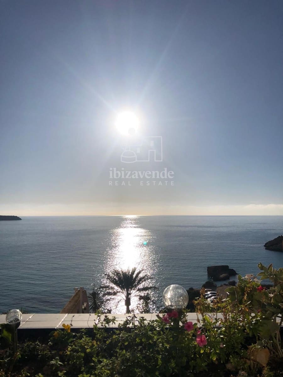 2 soveværelse Penthouse til salg i Cala Tarida med garage - € 1.790.000 (Ref: 9332741)