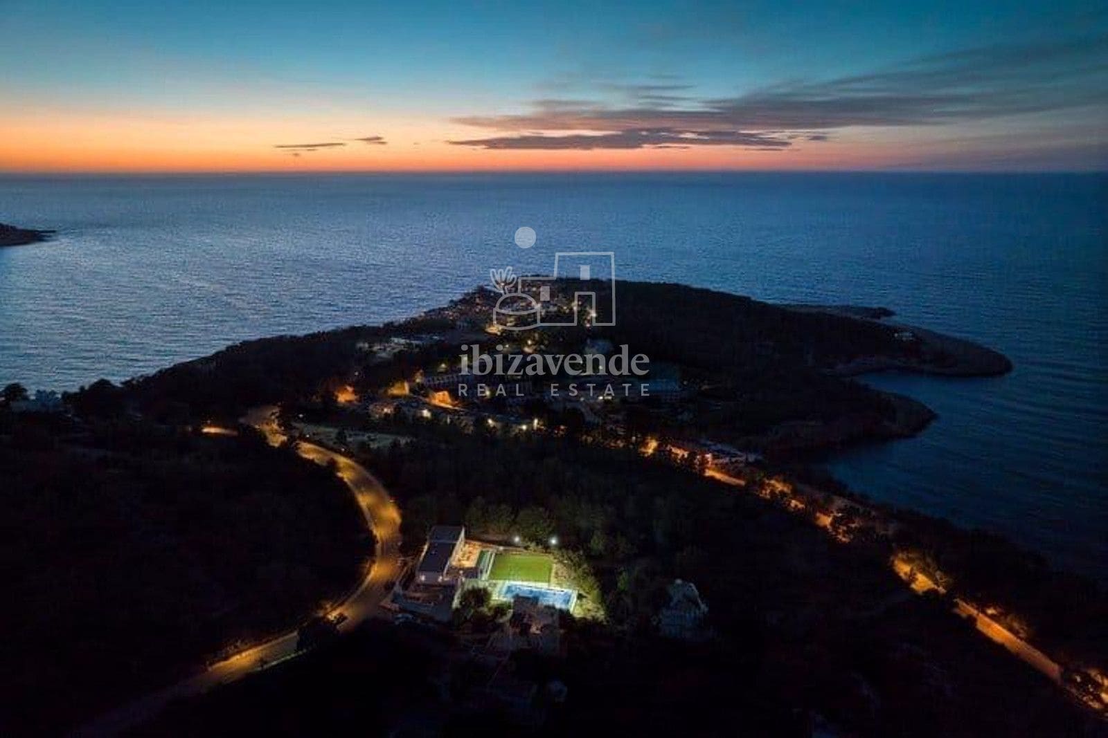 8 chambre Villa/Maison à vendre à Portinax avec piscine garage - 7 250 000 € (Ref: 9337015)