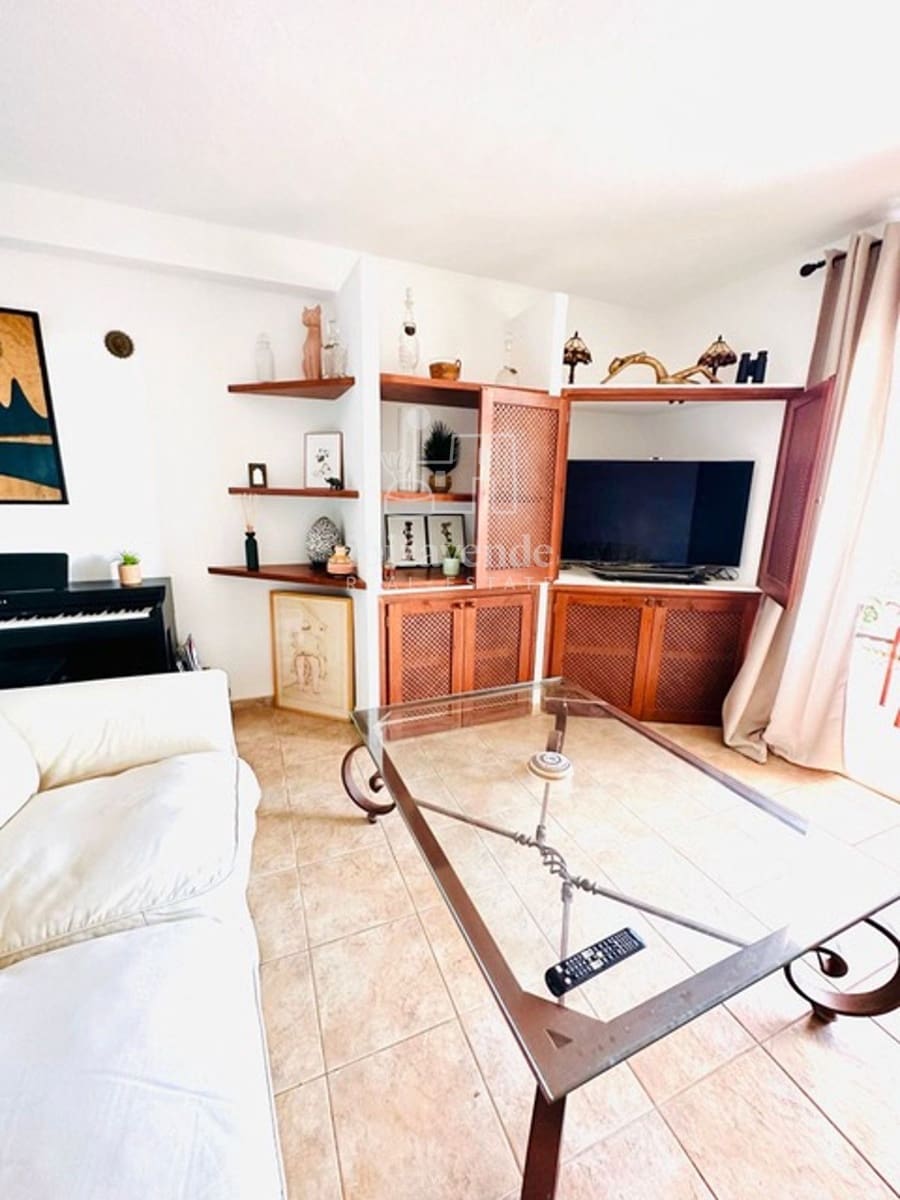 3 slaapkamer Flat te huur in Cala Tarida - € 1.650 (Ref: 9340285)