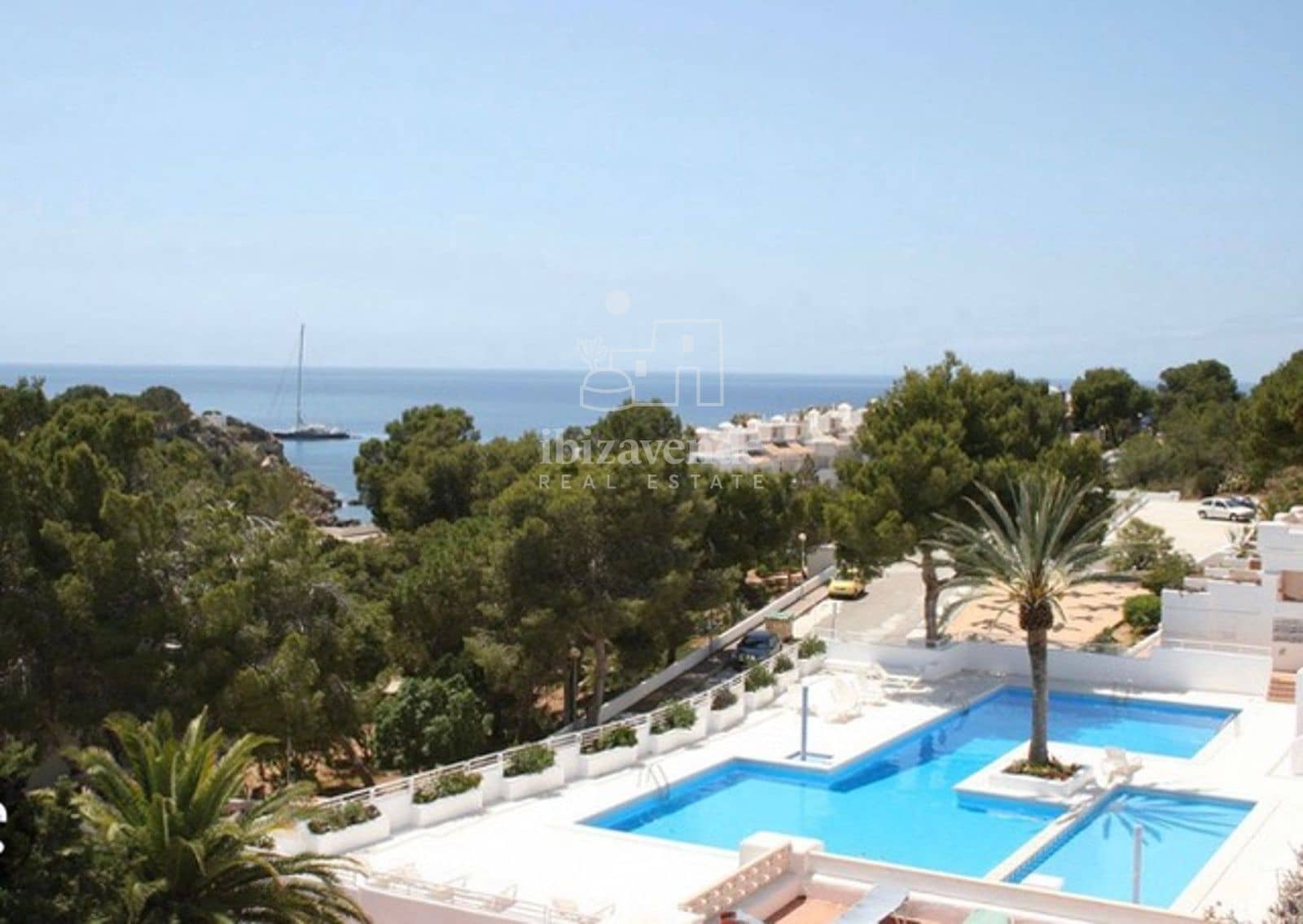 3 slaapkamer Flat te huur in Cala Tarida - € 1.650 (Ref: 9340285)