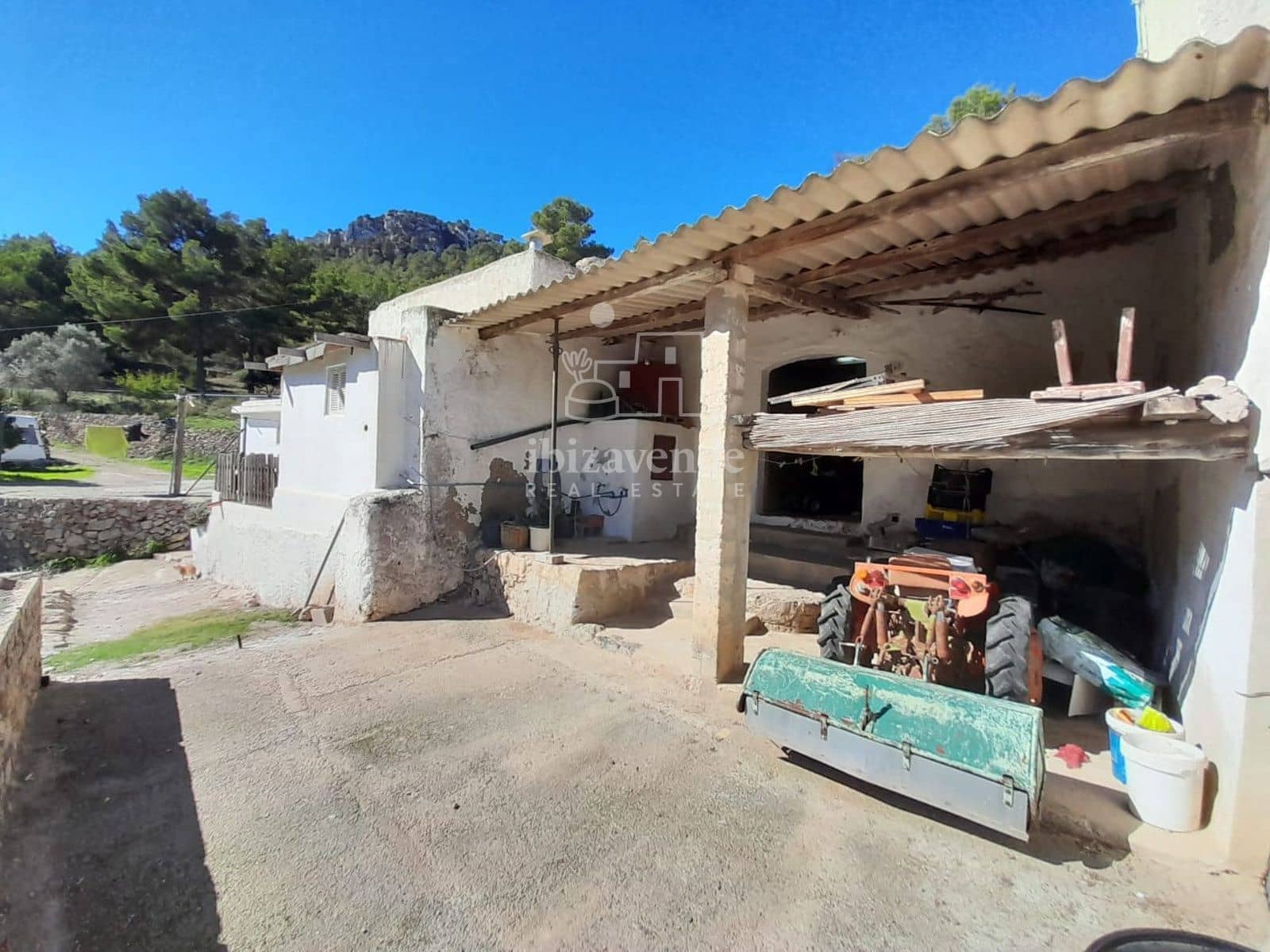 Villa te koop in San Jose / Sant Josep de Sa Talaia met garage - € 2.135.000 (Ref: 9343945)