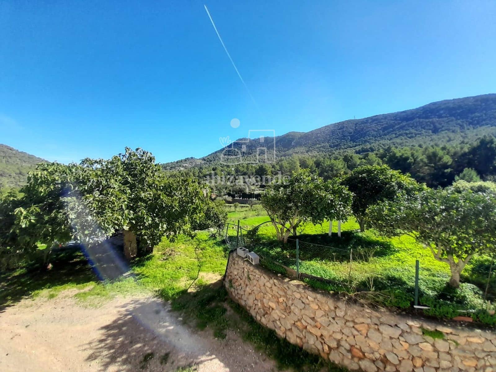 Villa te koop in San Jose / Sant Josep de Sa Talaia met garage - € 2.135.000 (Ref: 9343945)