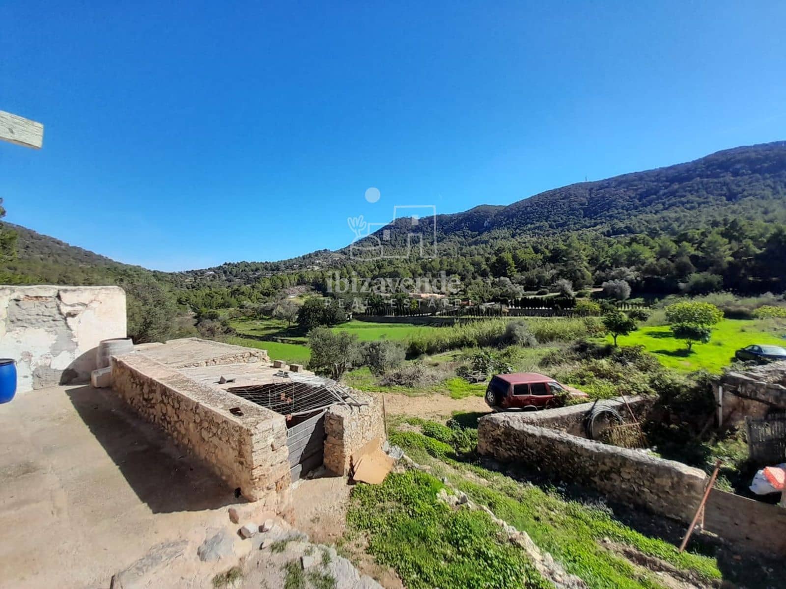 Villa te koop in San Jose / Sant Josep de Sa Talaia met garage - € 2.135.000 (Ref: 9343945)