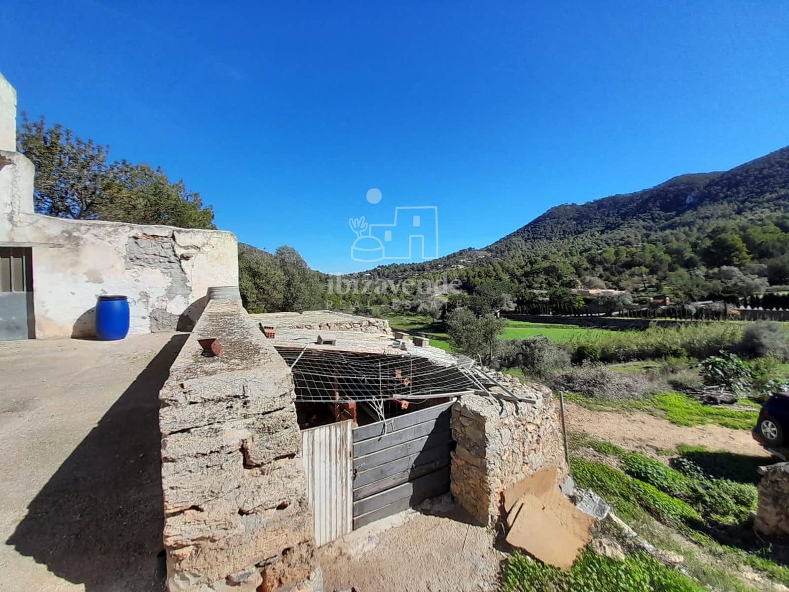 Villa te koop in San Jose / Sant Josep de Sa Talaia met garage - € 2.135.000 (Ref: 9343945)