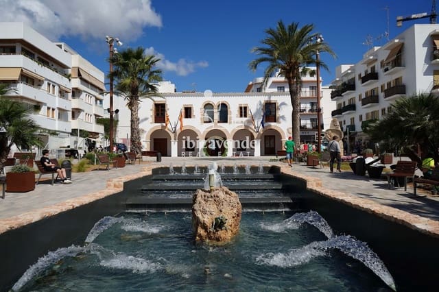 4 sypialnia Willa na sprzedaż w Santa Gertrudis de Fruitera, Santa Eulalia / Santa Eularia z basenem - 3 000 000 € (Ref: 9343947)