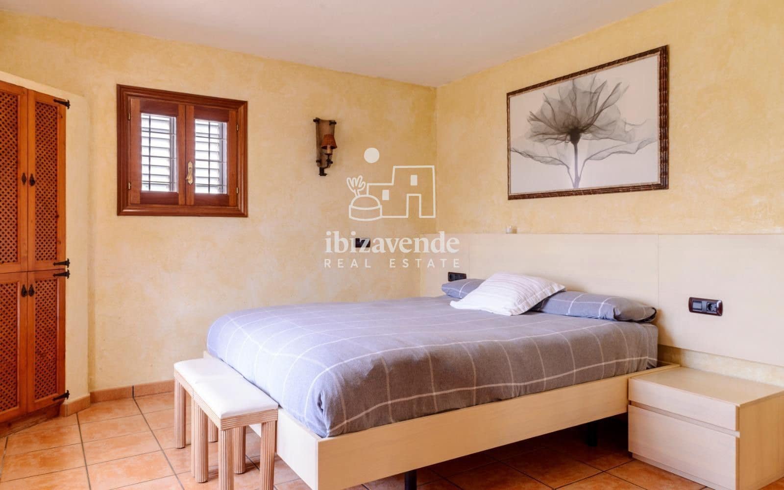 4 bedroom Villa for sale in Santa Gertrudis de Fruitera with pool garage - € 2,900,000 (Ref: 9343947)