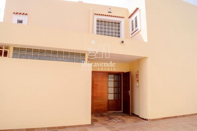 4 Zimmer Villa zu verkaufen in Santa Gertrudis de Fruitera, Santa Eulalia / Santa Eularia mit Pool Garage - 2.900.000 € (Ref: 9343947)
