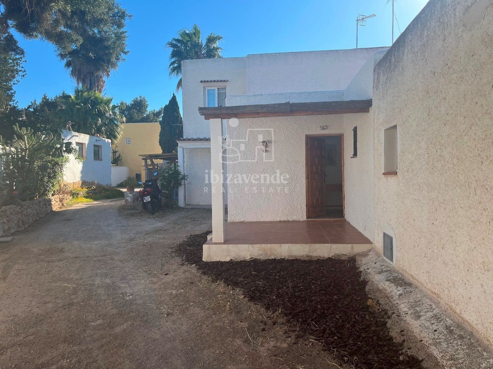 2 chambre Maison de Ville à vendre à Cala Tarida avec garage - 640 000 € (Ref: 9348434)