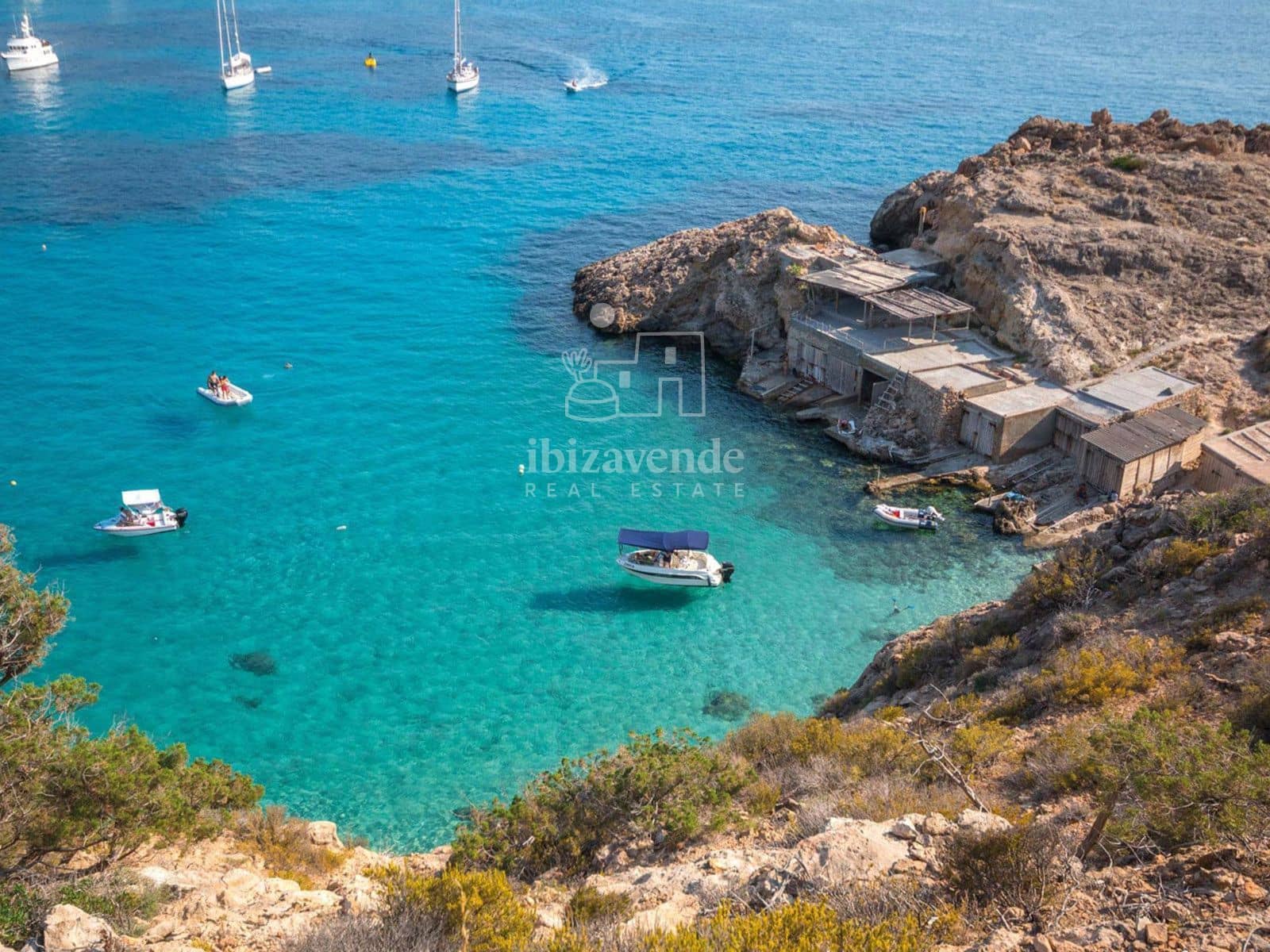 3 soverom Penthouse til salgs i Cala Tarida med garasje - € 1 790 000 (Ref: 9348571)