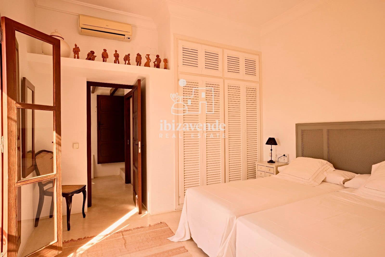 6 sypialnia Willa do wynajęcia w San Jose / Sant Josep de Sa Talaia z basenem garażem - 12 000 € (Ref: 9349777)