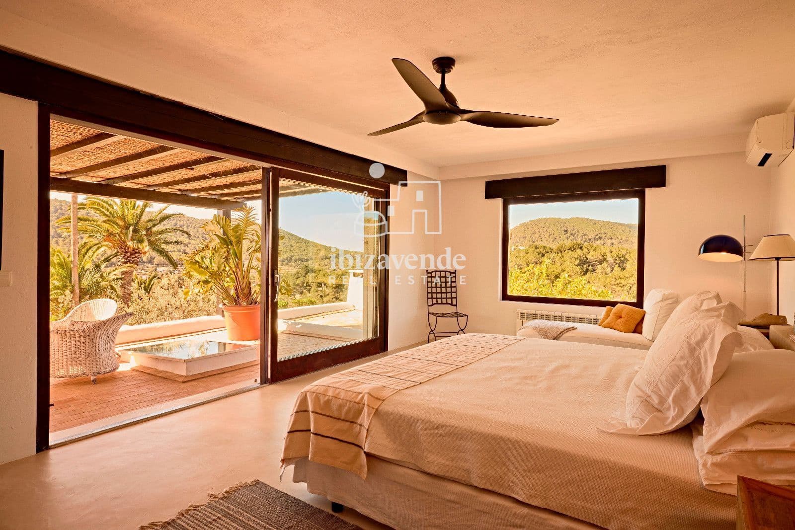 6 sypialnia Willa do wynajęcia w San Jose / Sant Josep de Sa Talaia z basenem garażem - 12 000 € (Ref: 9349777)