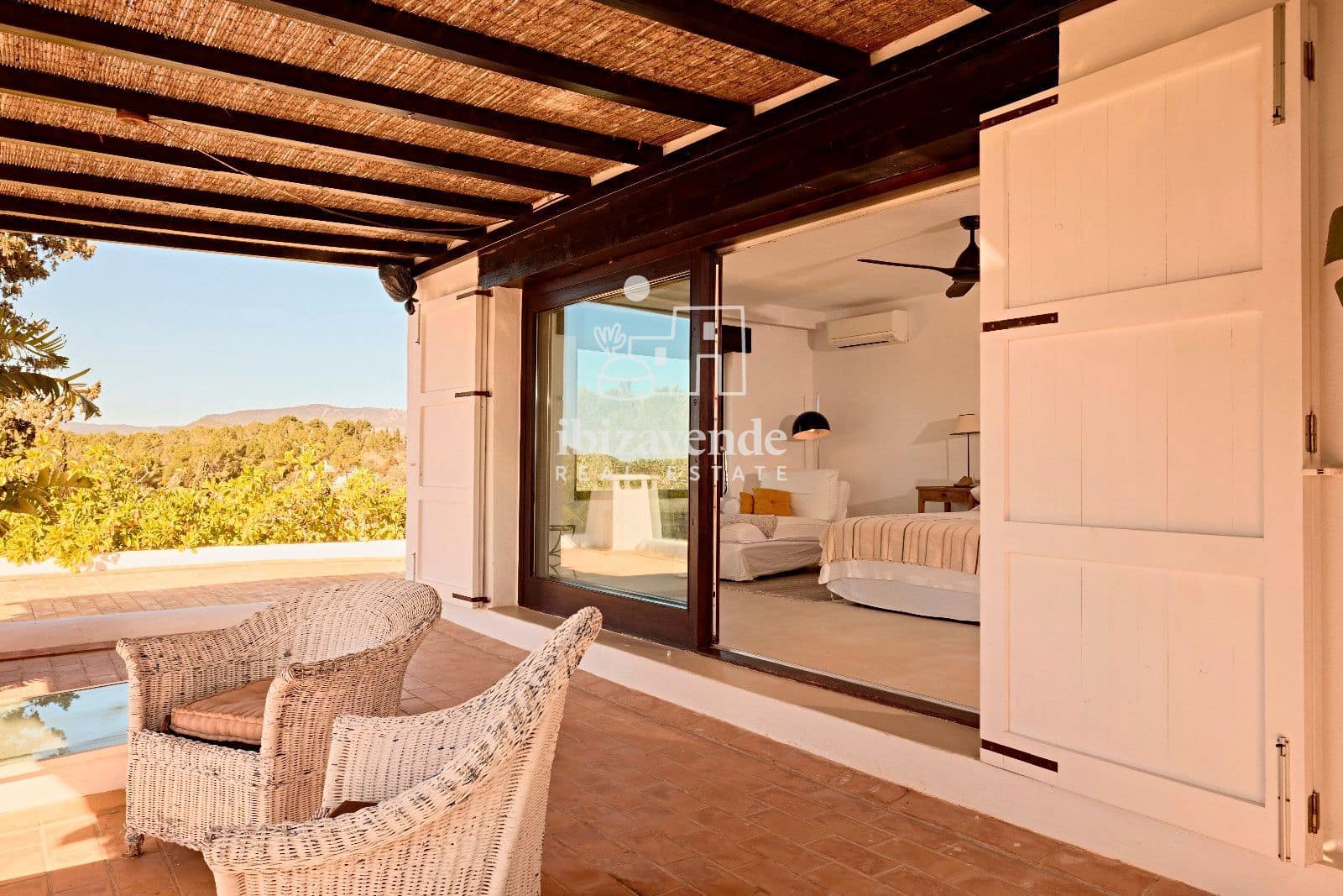 6 sypialnia Willa do wynajęcia w San Jose / Sant Josep de Sa Talaia z basenem garażem - 12 000 € (Ref: 9349777)