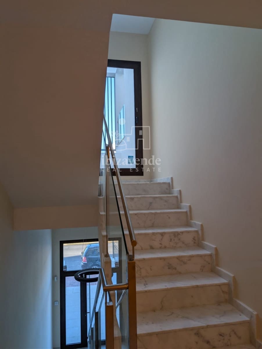 3 bedroom Flat for rent in Sant Antoni de Portmany with garage - € 1,500 (Ref: 9352896)