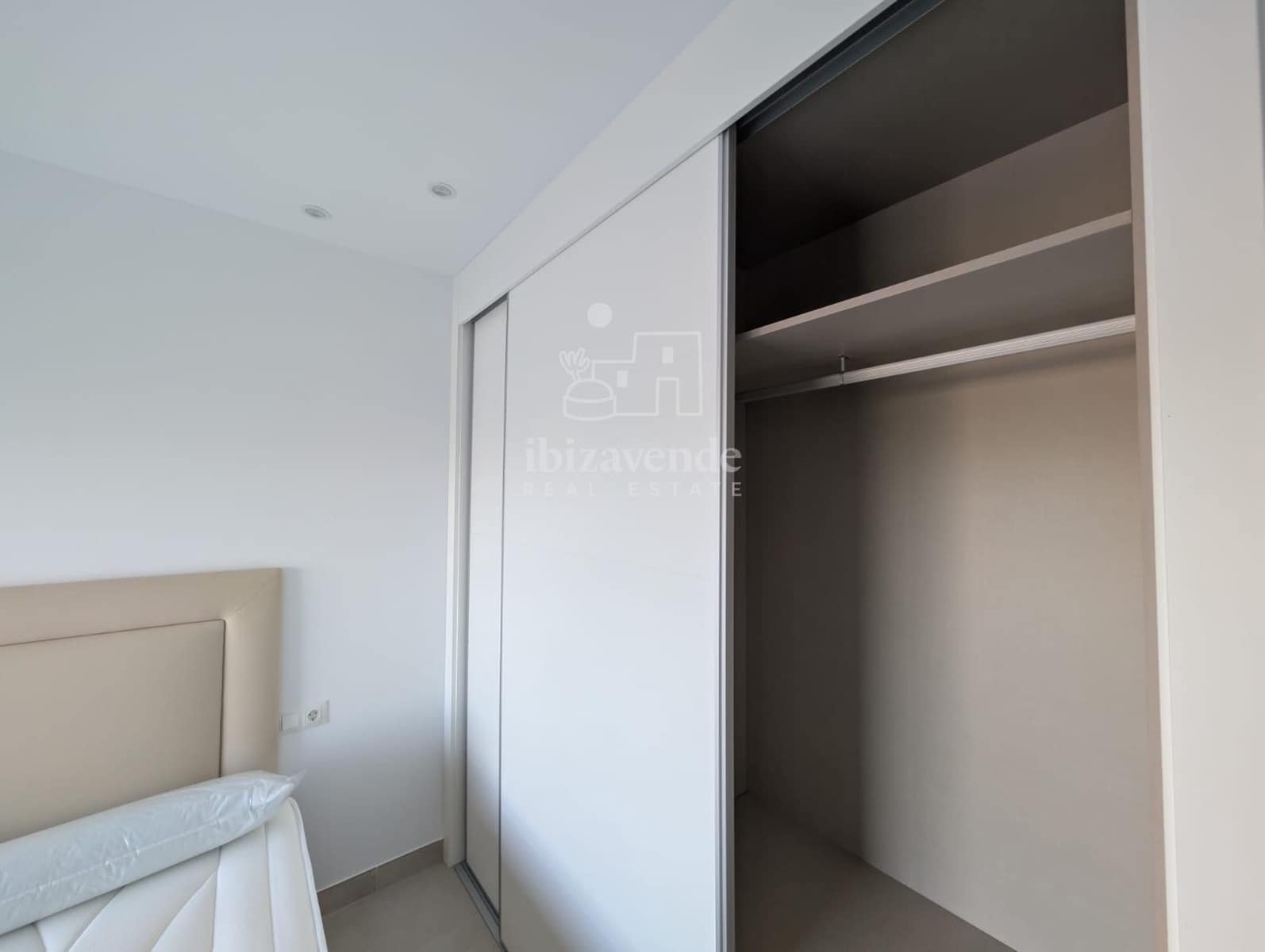 3 bedroom Flat for rent in Sant Antoni de Portmany with garage - € 1,500 (Ref: 9352896)