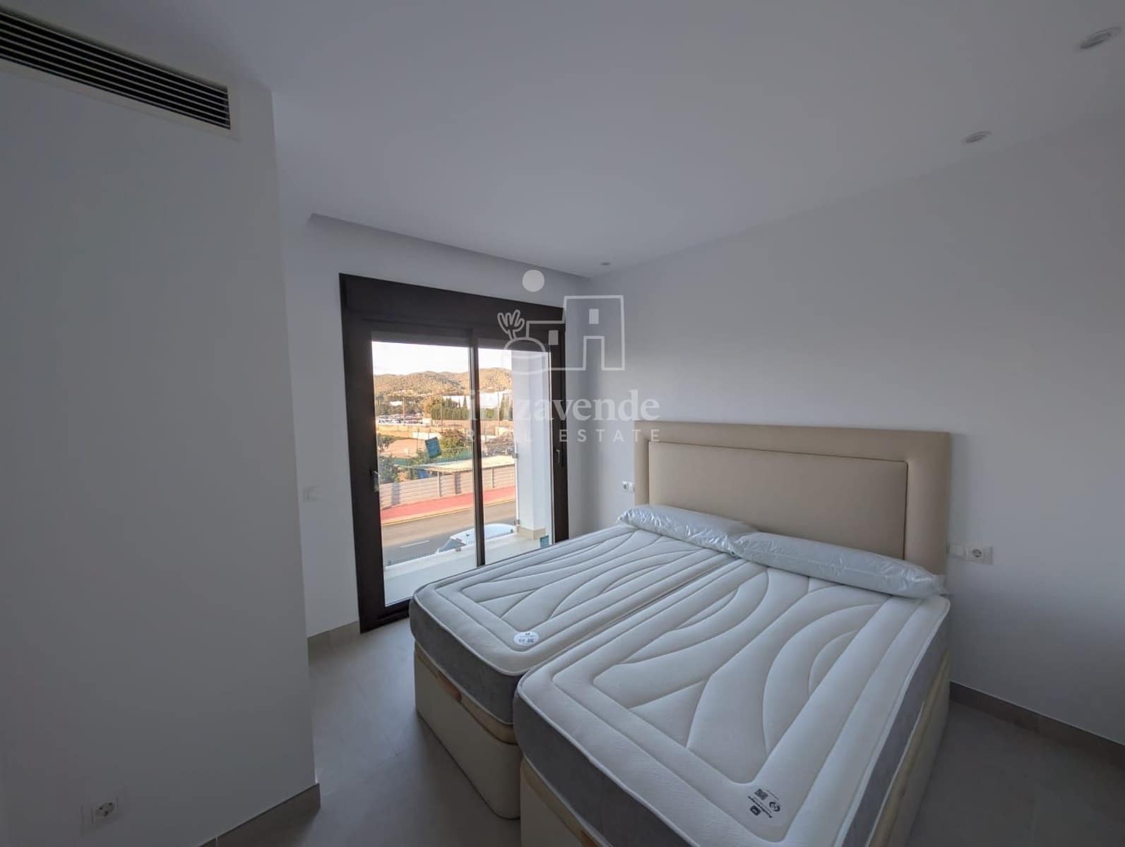 3 bedroom Flat for rent in Sant Antoni de Portmany with garage - € 1,500 (Ref: 9352896)