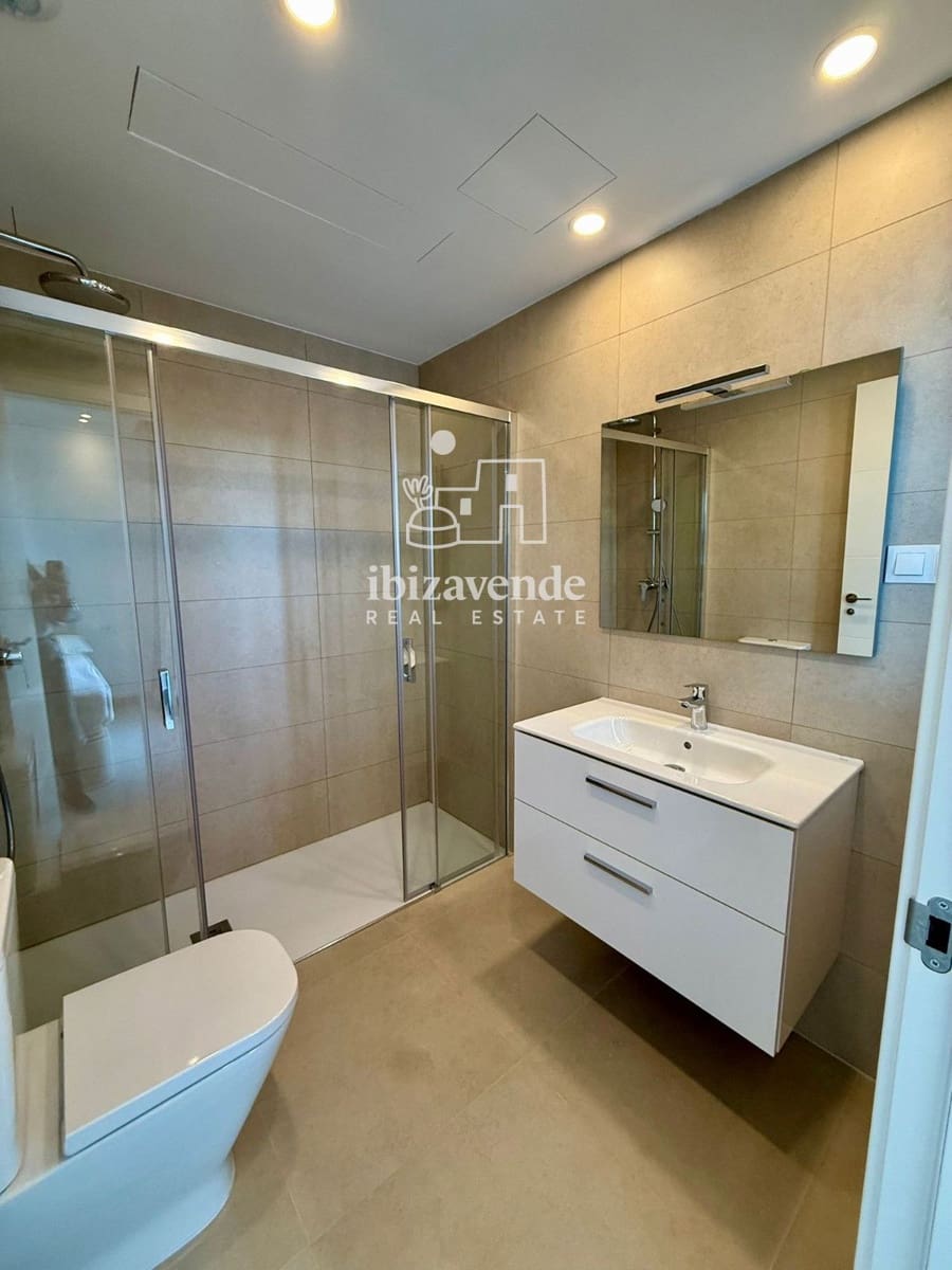 3 bedroom Flat for rent in Sant Antoni de Portmany with garage - € 2,800 (Ref: 9352896)