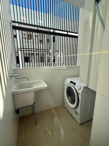 3 bedroom Flat for rent in Sant Antoni de Portmany with garage - € 2,650 (Ref: 9352896)