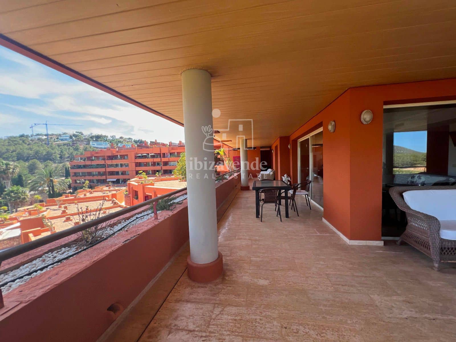 2 chambre Appartement à vendre à Roca Llisa avec piscine garage - 850 000 € (Ref: 9353823)