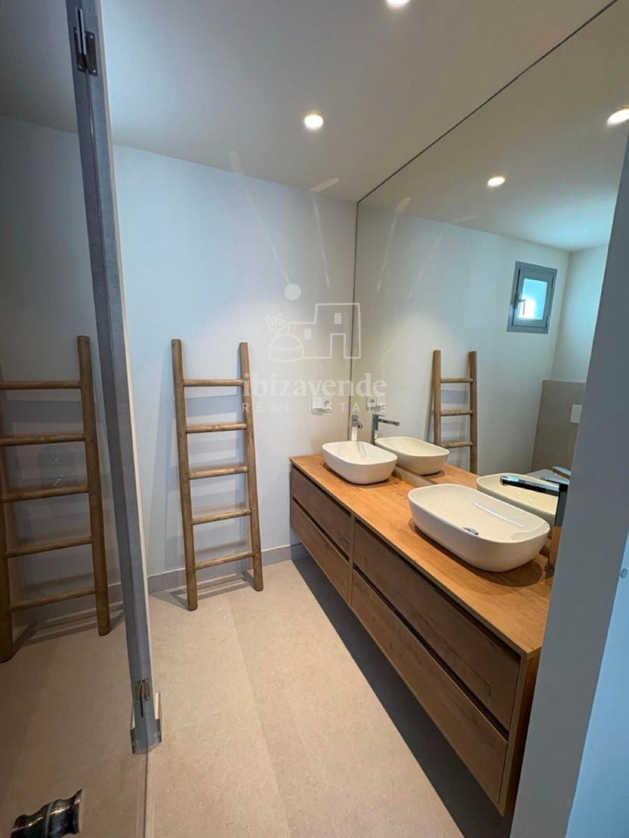 2 camera da letto Appartamento da affittare in Cala Gracio con piscina garage - 1.800 € (Rif: 9354517)