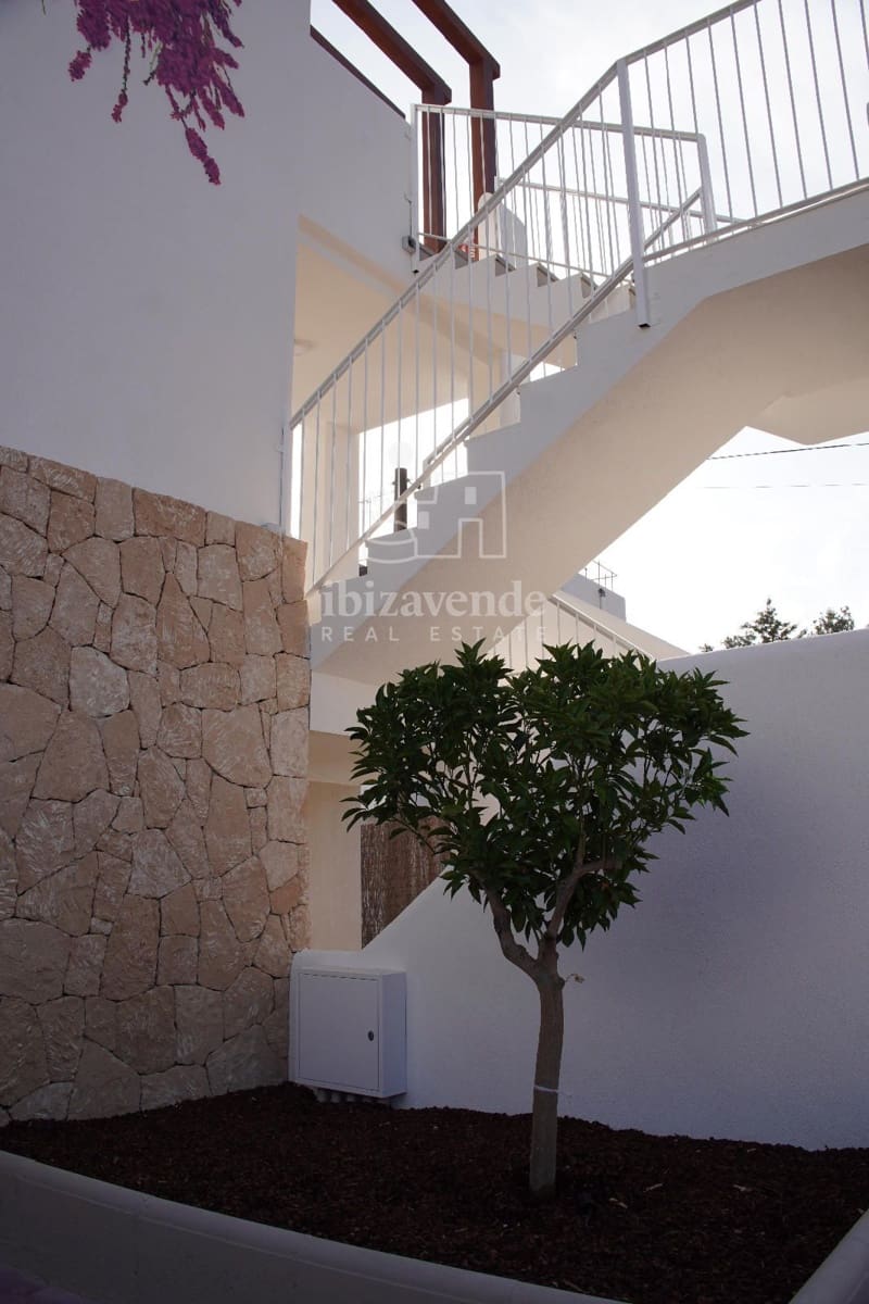 2 camera da letto Appartamento da affittare in Cala Gracio con piscina garage - 1.800 € (Rif: 9354517)