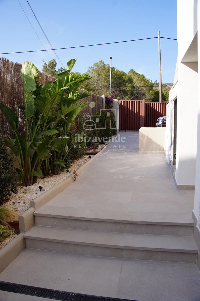 2 soveværelse Lejlighed til leje i Cala Gracio med swimmingpool garage - € 1.500 (Ref: 9354521)