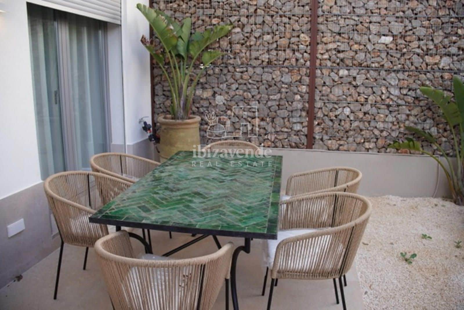 2 soveværelse Lejlighed til leje i Cala Gracio med swimmingpool garage - € 1.500 (Ref: 9354521)