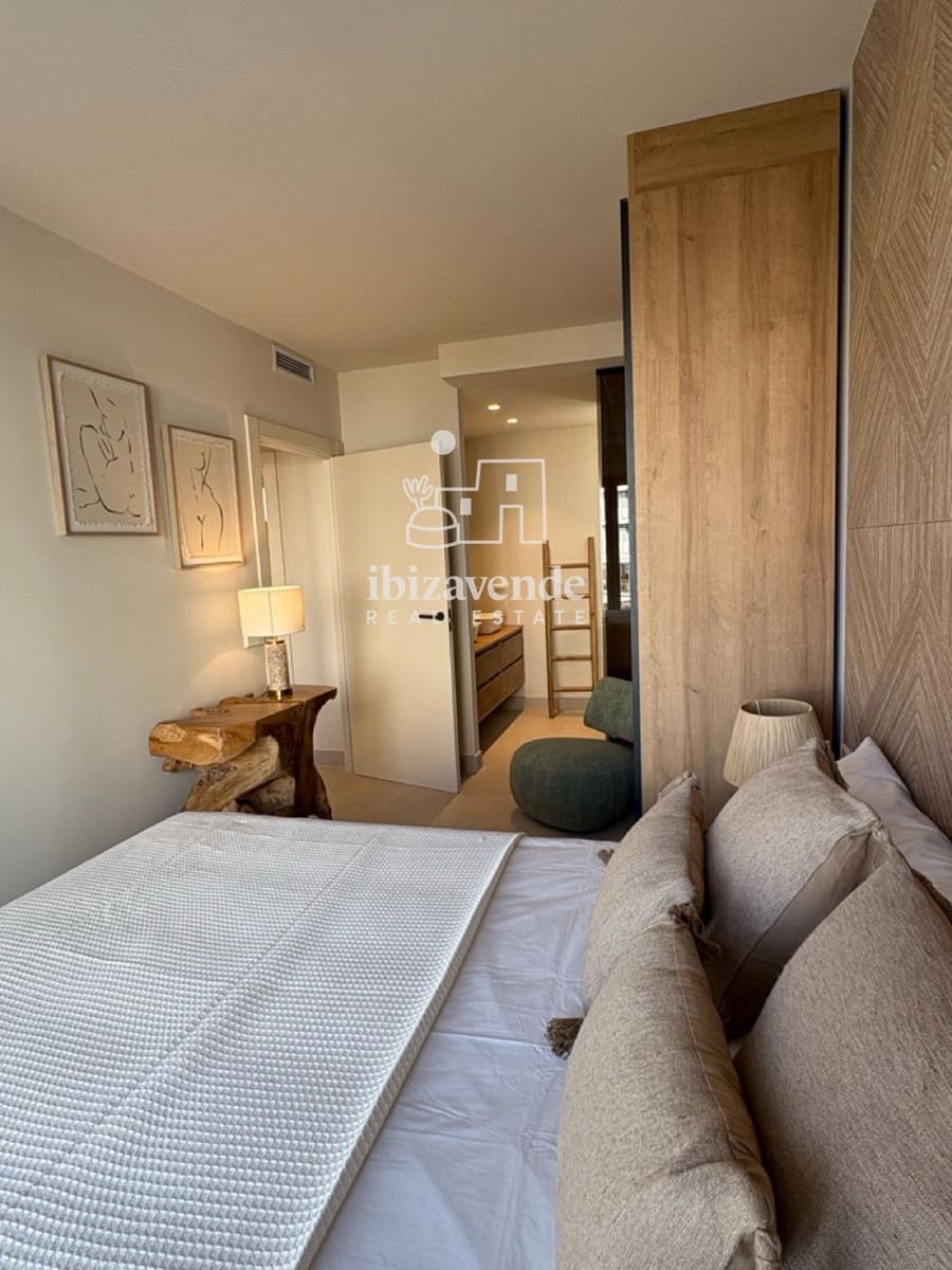 2 bedroom Penthouse for rent in Cala Gracio with pool garage - € 1,500 (Ref: 9354521)