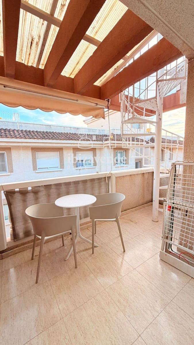 3 bedroom Penthouse for rent in Santa Eulalia / Santa Eularia with garage - € 2,500 (Ref: 9361001)