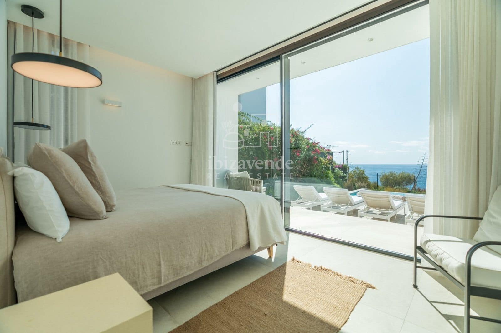 Villa/Maison de 5 chambres à louer à Nuestra Senora de Jesus avec piscine garage - 17 500 € (Ref: 9376418)