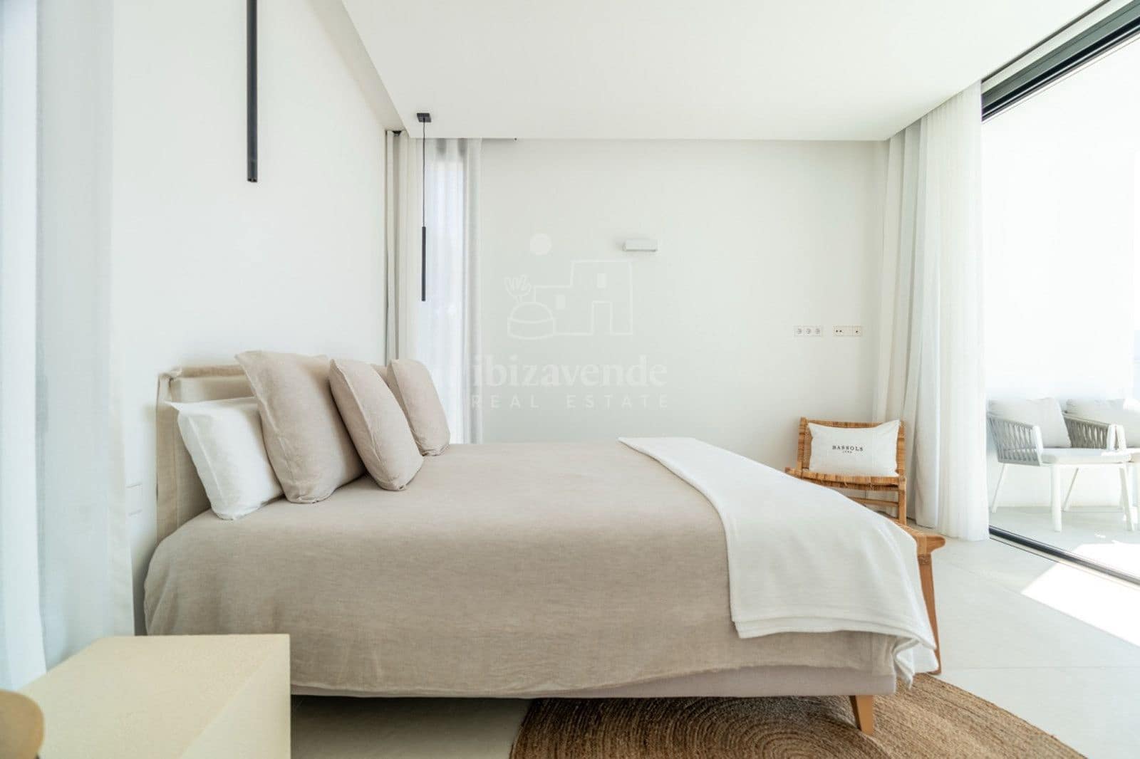 Villa/Maison de 5 chambres à louer à Nuestra Senora de Jesus avec piscine garage - 17 500 € (Ref: 9376418)