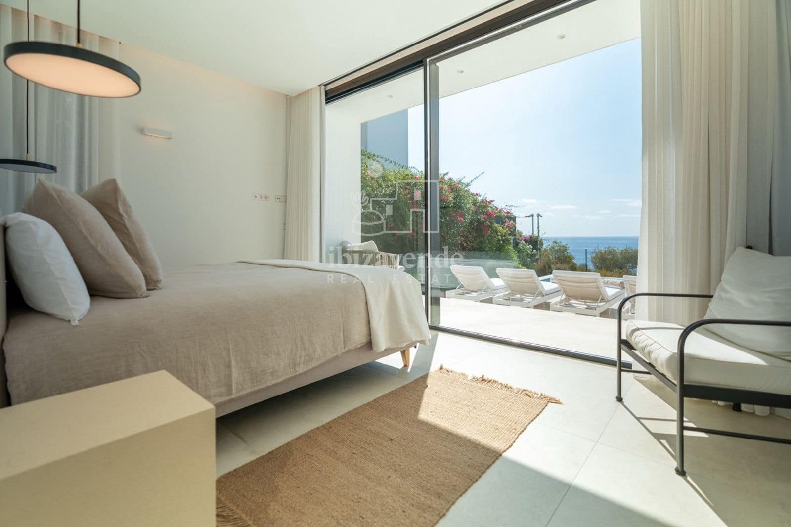 Villa/Maison de 5 chambres à louer à Nuestra Senora de Jesus avec piscine garage - 17 500 € (Ref: 9376418)