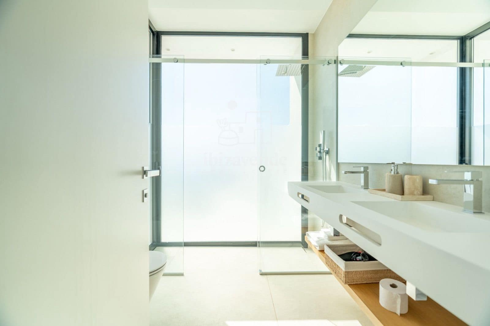 Villa/Maison de 5 chambres à louer à Nuestra Senora de Jesus avec piscine garage - 17 500 € (Ref: 9376418)