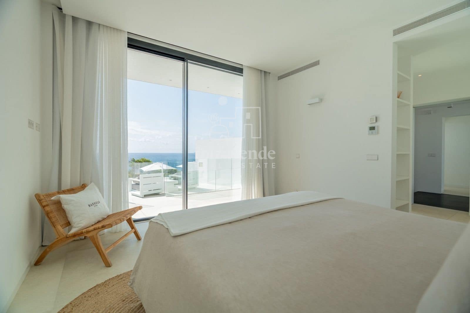 Villa/Maison de 5 chambres à louer à Nuestra Senora de Jesus avec piscine garage - 17 500 € (Ref: 9376418)